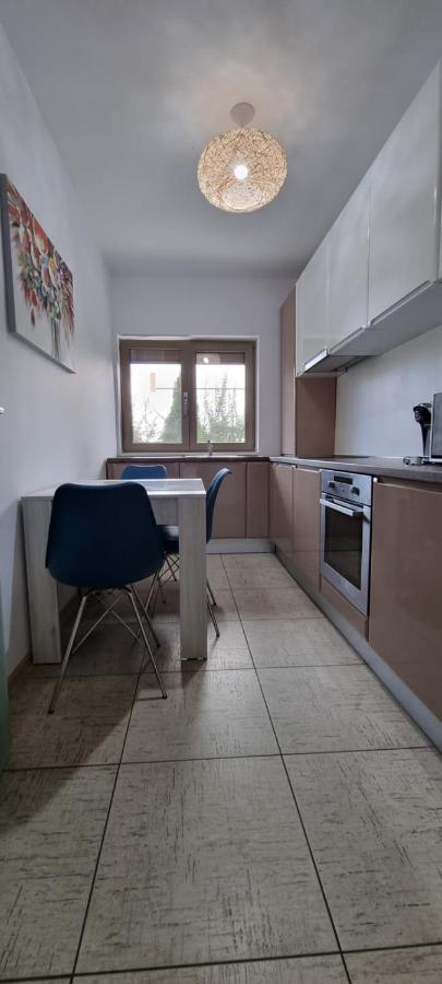 Sasu Apartment ทิมิชัวรา ภายนอก รูปภาพ